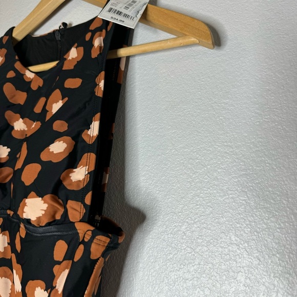 New Shade & Shore Woman’s One Piece Swimsuit Size M - Picture 9 of 14